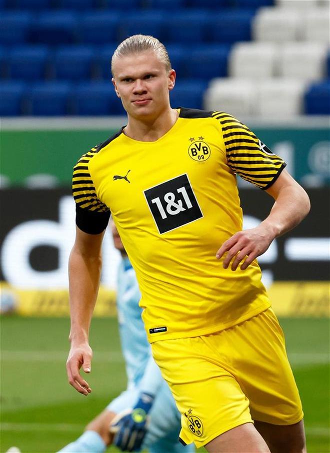 湖人官方发布：世界体操冠军能学会湖人啦啦队的舞蹈动作吗？