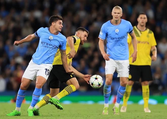 芒特的第一时间处理球是真帅！