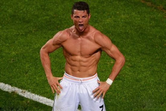 北京国安足协杯夺冠，法比奥荣膺金靴，球员拼尽全力，彰显拼搏精神。