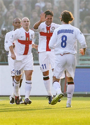 篮球勇士球员训练营表现亮眼