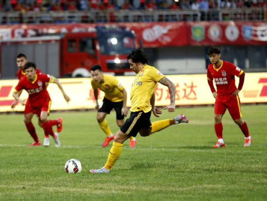 记者：恩德里克1月租借去里昂，正筹备搬家但皇马告知先等等